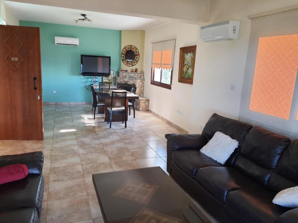 Joanna Sunset Apts Pomos Luaran gambar
