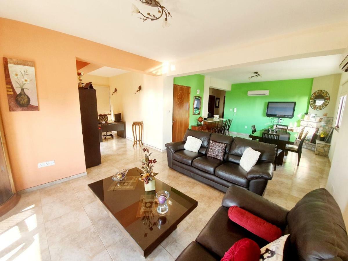 Joanna Sunset Apts Pomos Luaran gambar