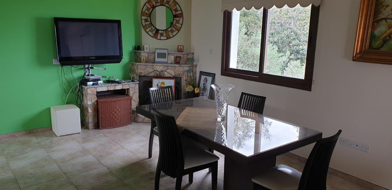 Joanna Sunset Apts Pomos Luaran gambar